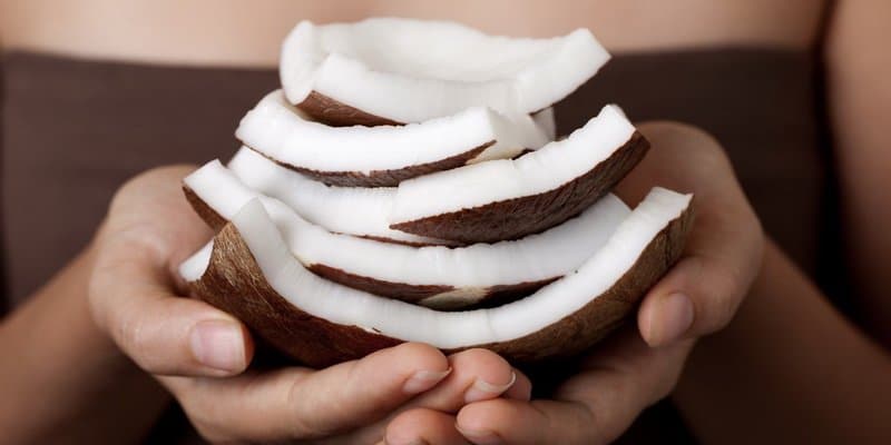 L’huile de noix de coco: 60 utilisations